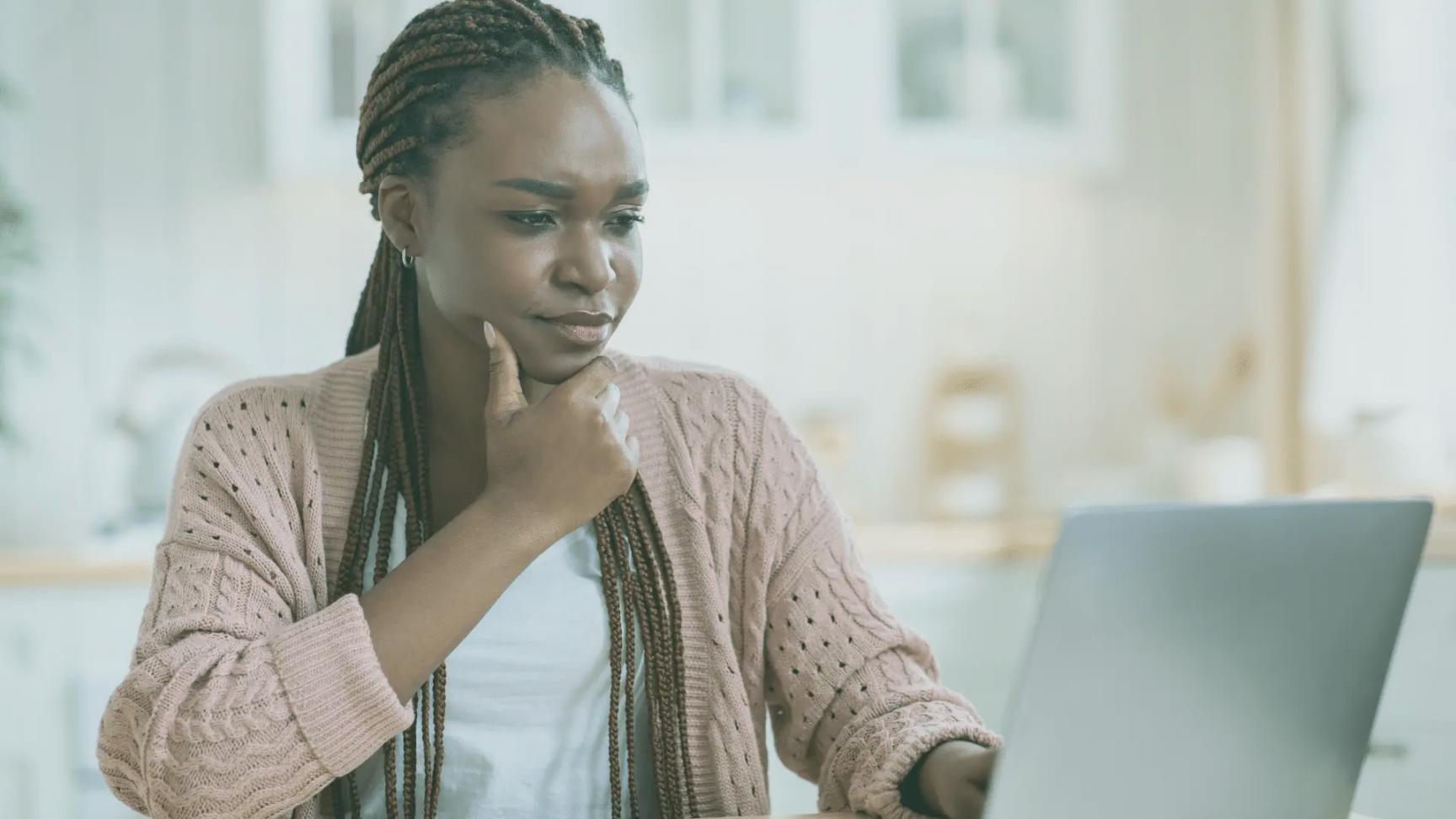 Команда специалистов Dilamont помогает клиенту с расчётами